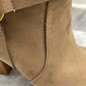 Lulu's Shoes - Brand NEW Taupe Booties